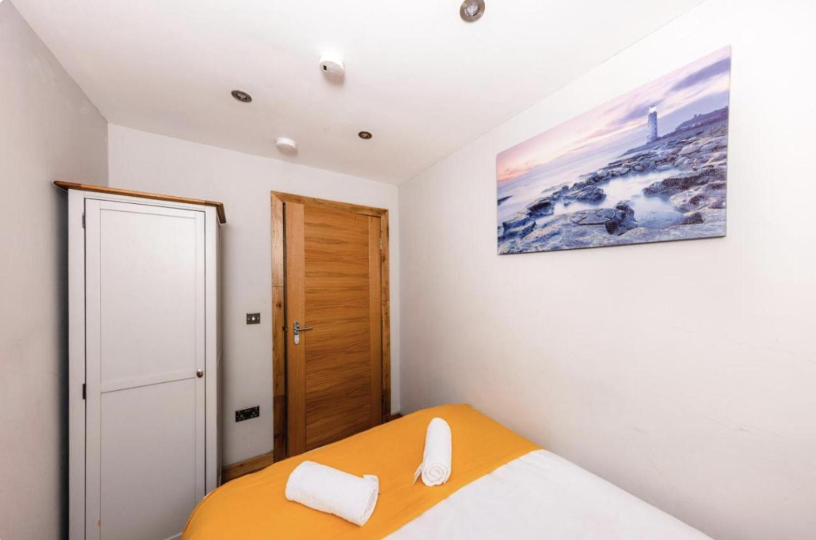 Superb Luxury Apartment By Canal - Central Edynburg Zewnętrze zdjęcie